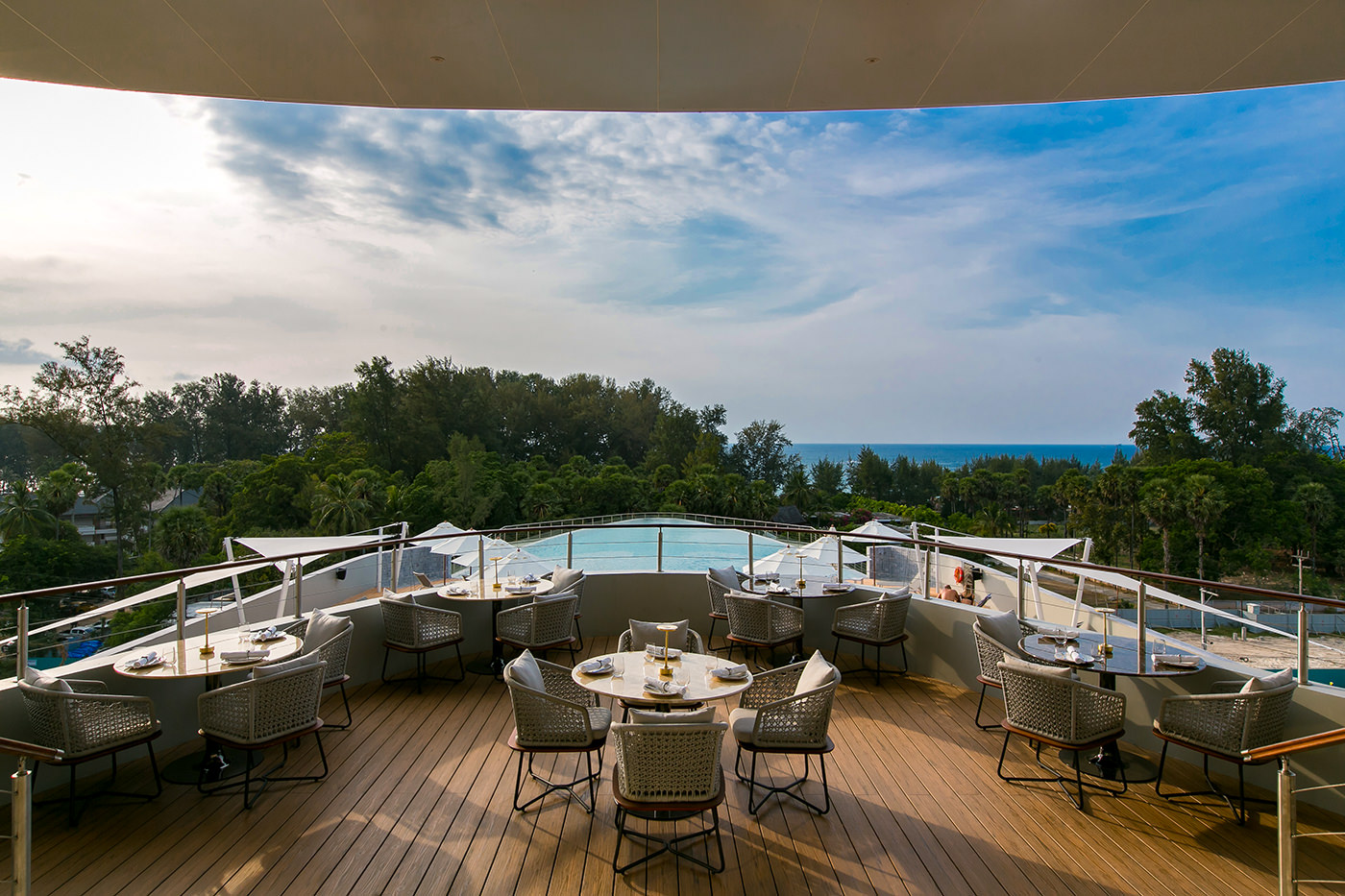 7th Floor Restaurant & Bar at Sole Mio Hotel in Bangtao Beach