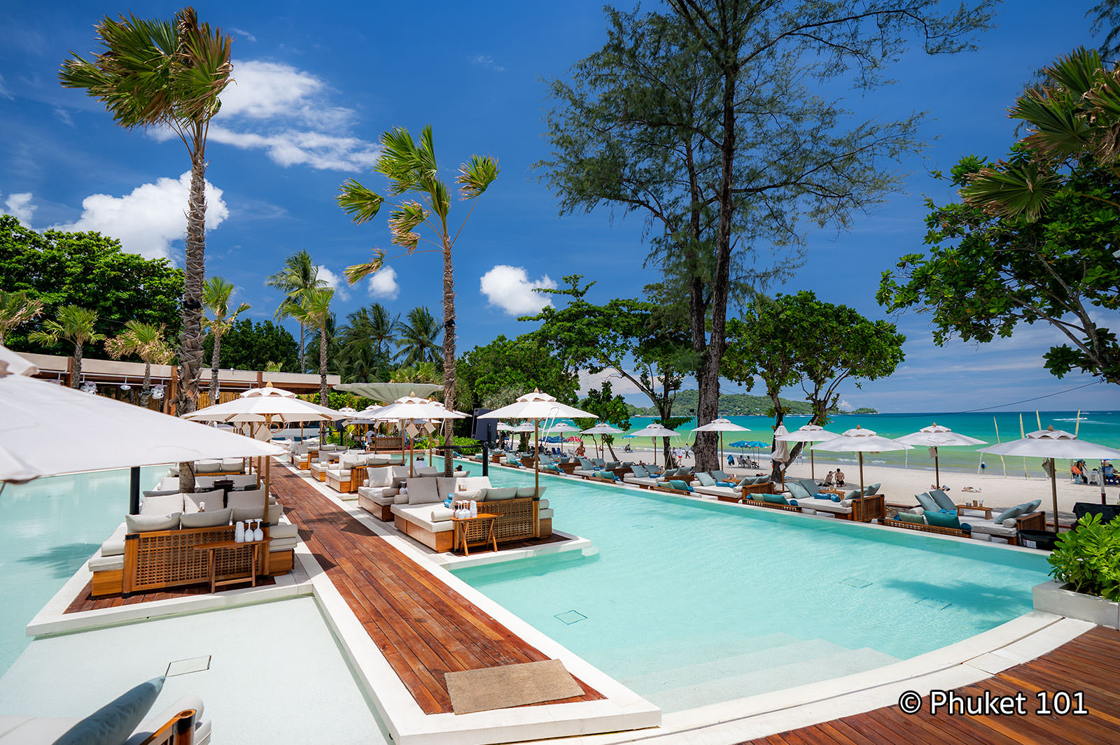 Barra Cuda Beach Club Phuket in Patong Beach